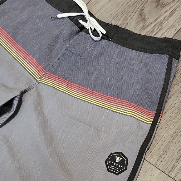 VISSLA Charcoal and Black Boardshorts - Picture 2 of 5